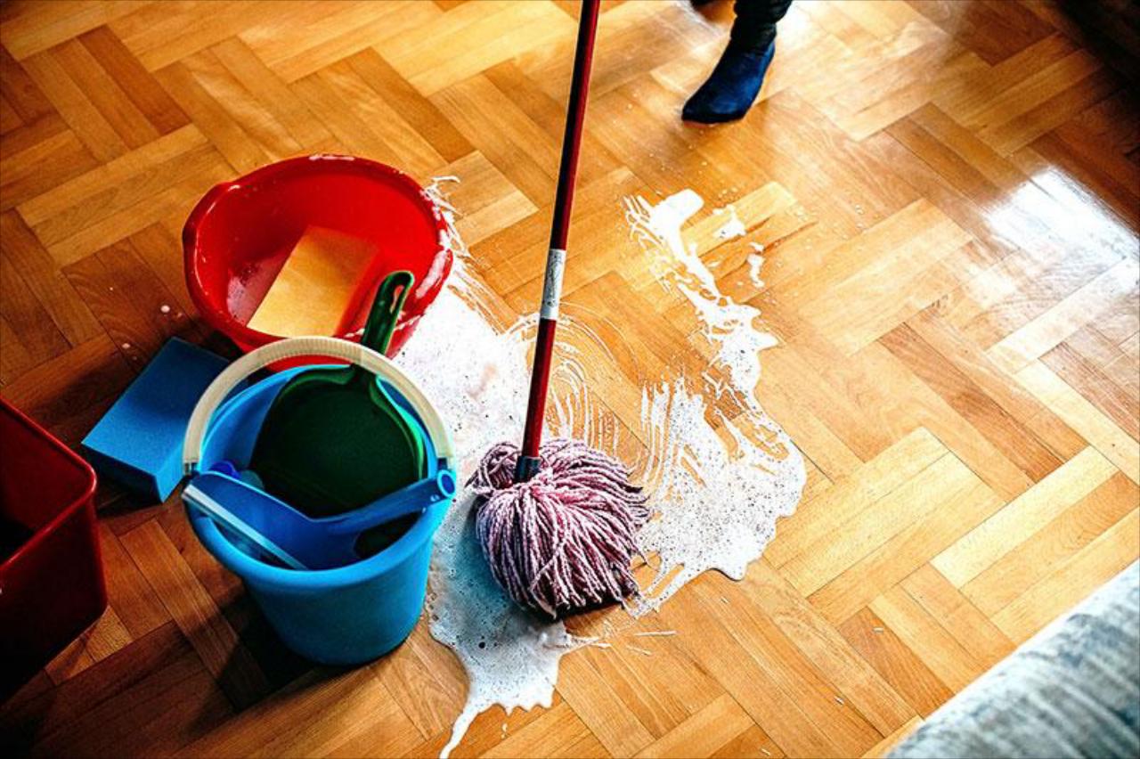 Hardwood Floor Cleaning