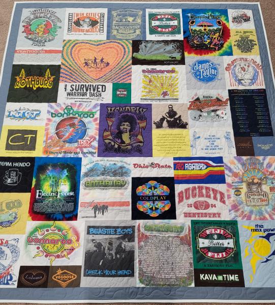 Mosaic T-shirt Quilt with Outer Border.