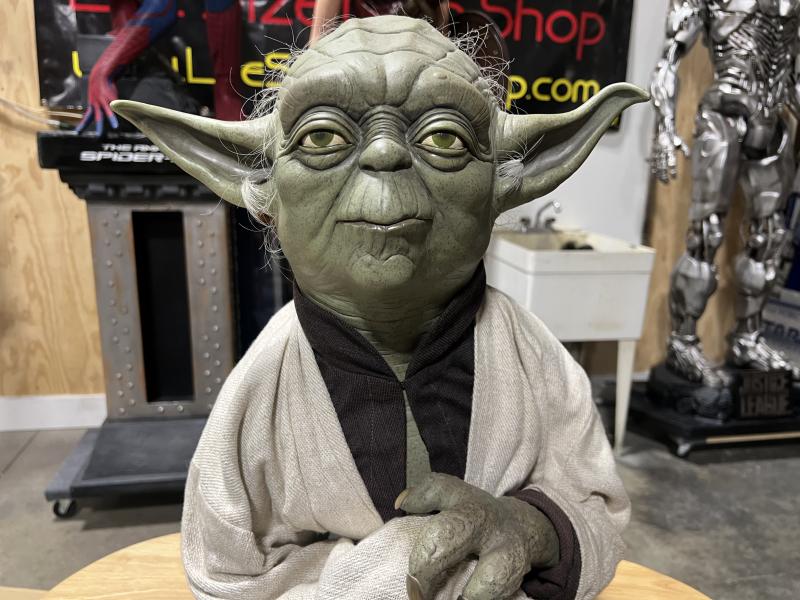 Life Size Sideshow Star Wars Yoda Bust