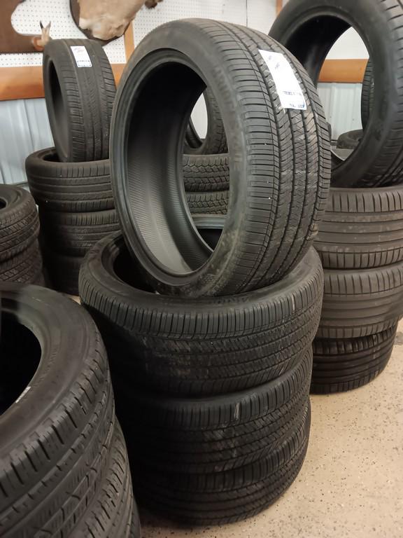 235/45R21 Bridgestone Turanza Tires Set of 4
