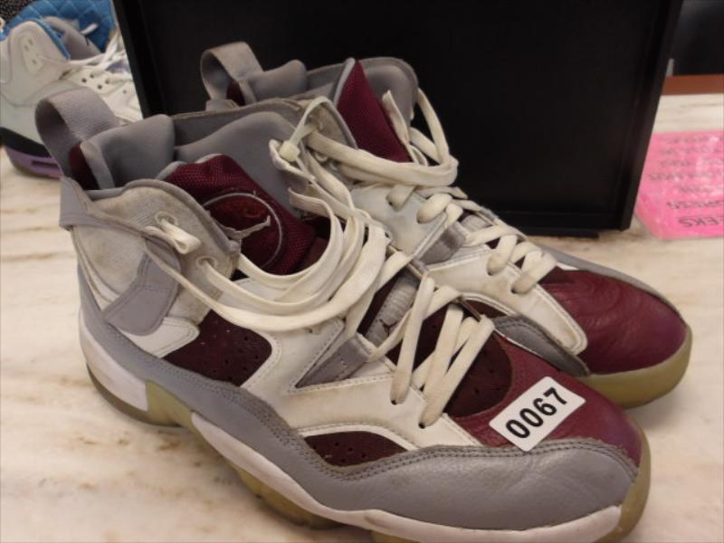 67 - Air Jordan sz 11