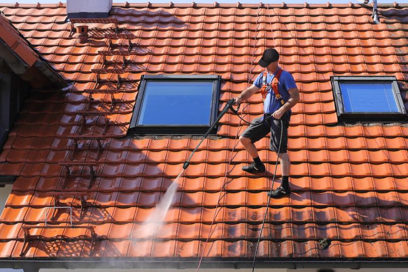 Roof Washing