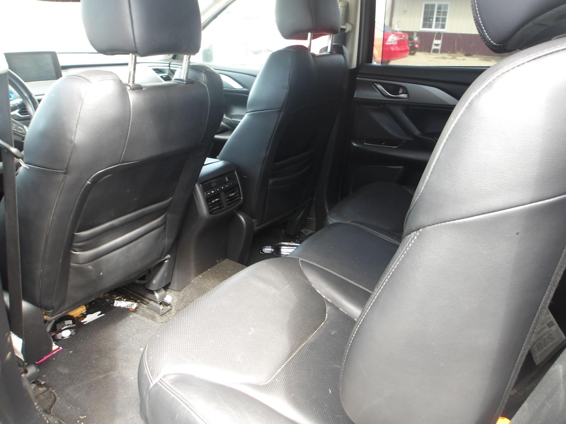C1 - 2016 Mazda CX-9 Touring *** REPO ***