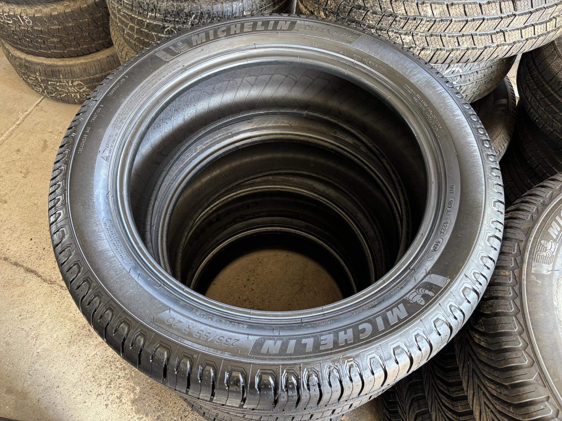 235/55r20 Michelin Defender 2