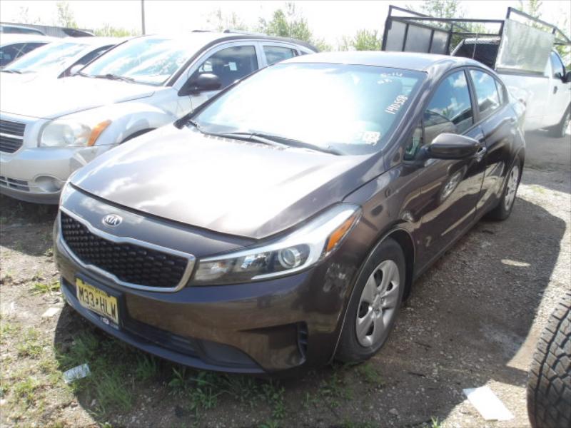 D97 - 2017 Kia Forte LX *** Mechanics Special ***