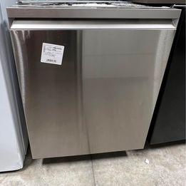 GE Top Control Dishwasher with Bottle Jets and Dry Boost- Item 443