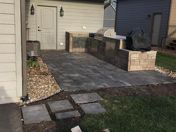 Outdoor Kitchens & Cooking Spaces