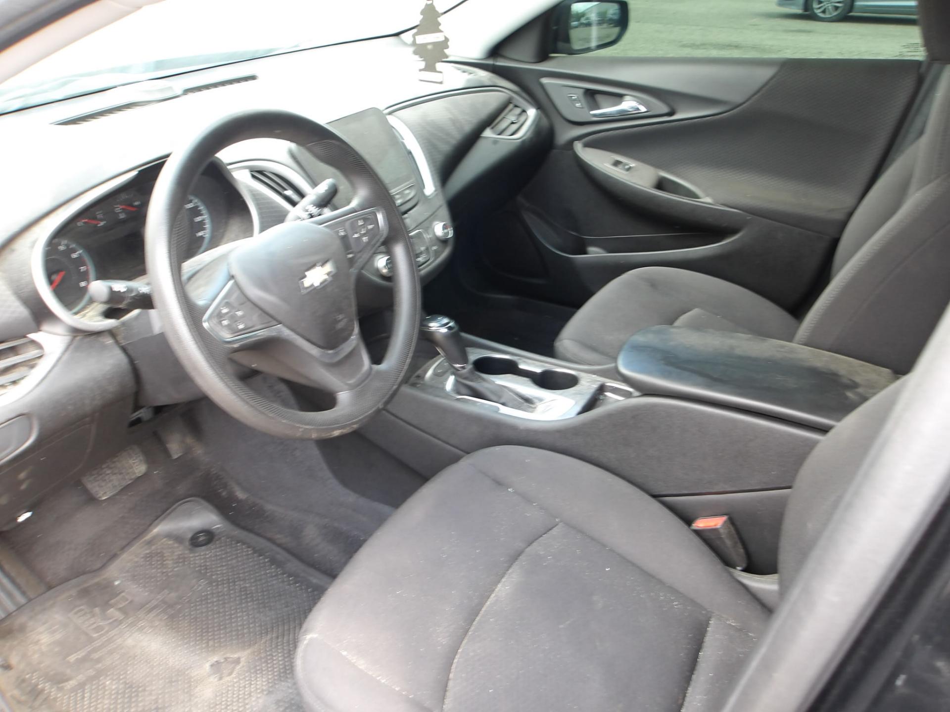 D34 - 2019 Chevrolet Malibu LS