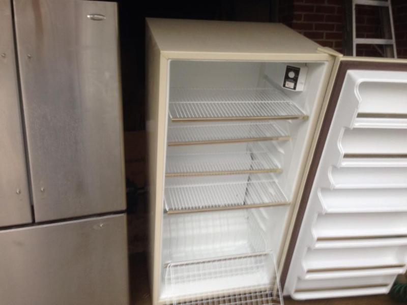 westinghouse freezer model fj303