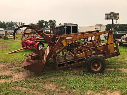 1900 Tractor Loader - Isanti, MN