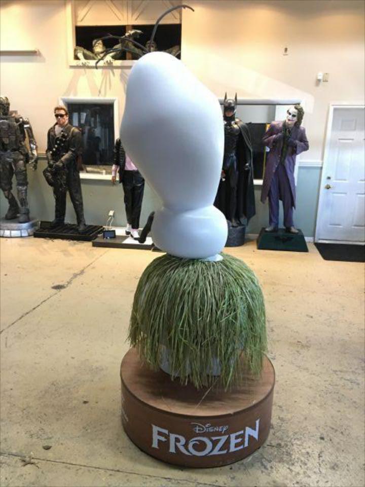 Life Size Disney Frozen Olaf SUPER RARE!!!