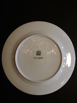 VINTAGE GREEN WHITE JAPANESE PORCELAIN PLATE