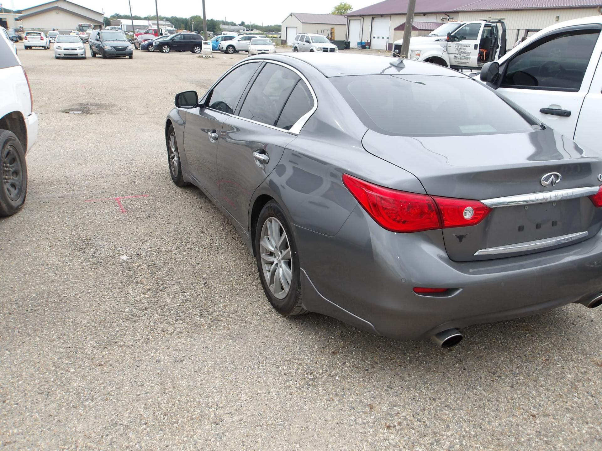 D41 - 2016 INIFINTI Q50