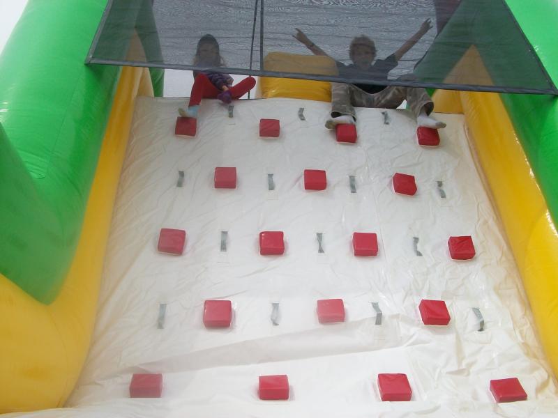 140' Obstacle Course